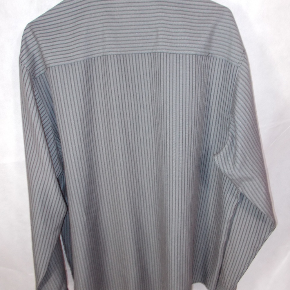 EUC  Men's gray stripe shirt by Reserve size XXL - Picture 3 of 3